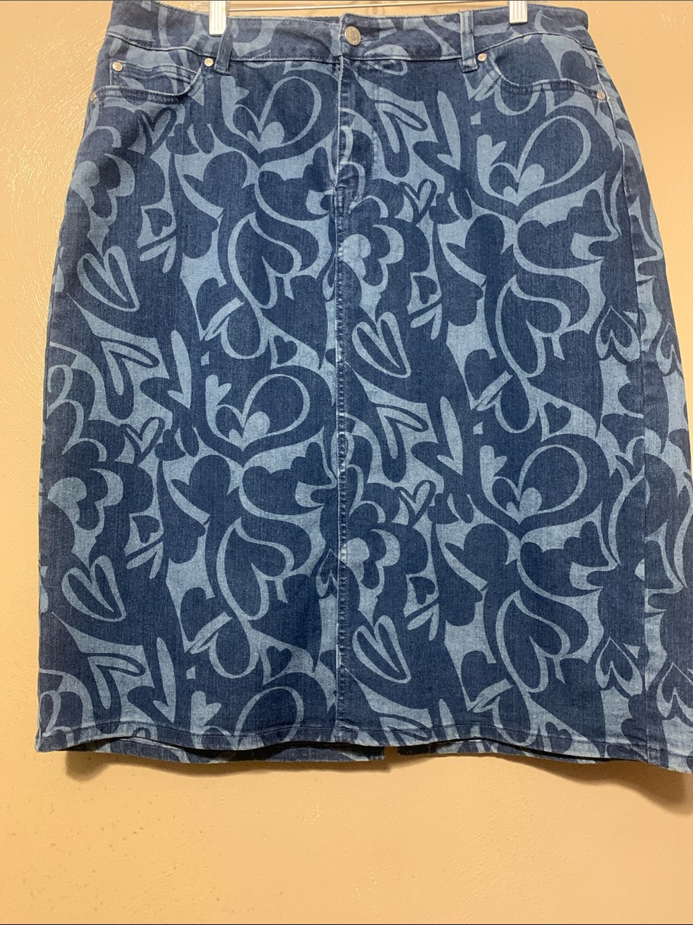Cato 16W Denim Pencil Skirt in Blue Heart Pattern